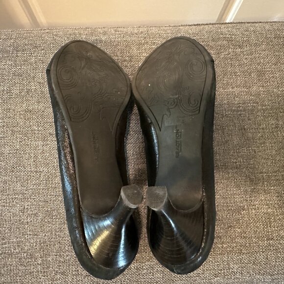 Kenneth Cole Reaction, Black Shimmer Leather Peep Toe Heels, 9 - Picture 6 of 7